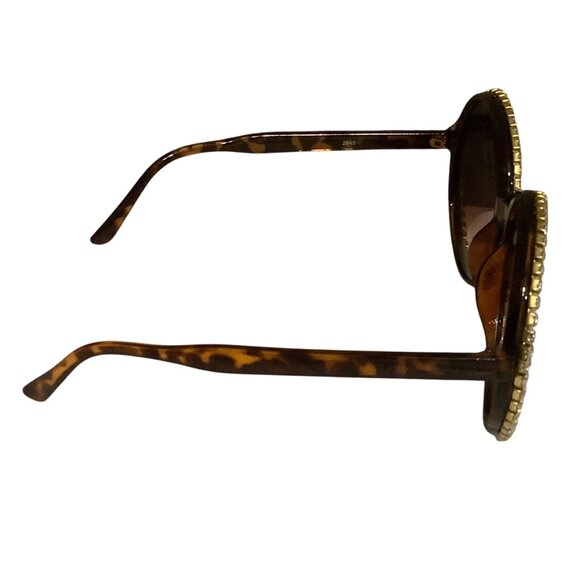 Round Rhinestone Studded Tortoise Shell Sunglasses By NY Sunglasses Metro - Picture 4 of 7